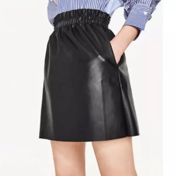 ZARA Black vegan Leather Skirt L - Picture 1 of 4